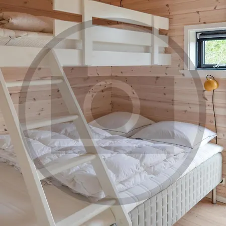 2 Bedroom Gorgeous In *